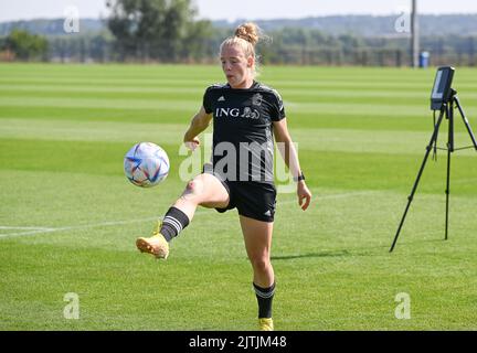 Tubize, Belgien, 31. August 2022.die belgische Helena Dhont wurde am Mittwoch, den 31. August 2022, während einer Trainingseinheit der belgischen Nationalmannschaft der Roten Flammen in Tubize in Aktion gezeigt. Am Freitag spielt das Team Norwegen in der Qualifikation für die Weltmeisterschaft. BELGA FOTO DAVID CATRY Stockfoto