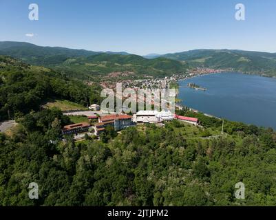 Kloster St. Ana von Orsova, Rumänien - spektakuläre Aussicht auf die Donau Stockfoto