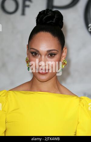 Cynthia Addai-Robinson nimmt an der Weltpremiere von „Herr der Ringe: Die Ringe der Macht“ auf dem Leicester Square in London, England, Teil. Stockfoto