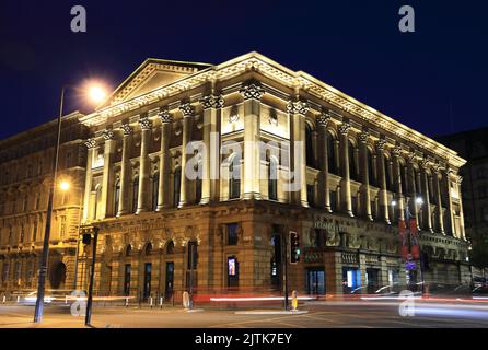 Die großartige St. George's Hall, erbaut 1851-53, das 1. große öffentliche Gebäude von Lockwood & Mawson. Ein Konzert- und Konferenzsaal in der Stadt Bradford. Stockfoto