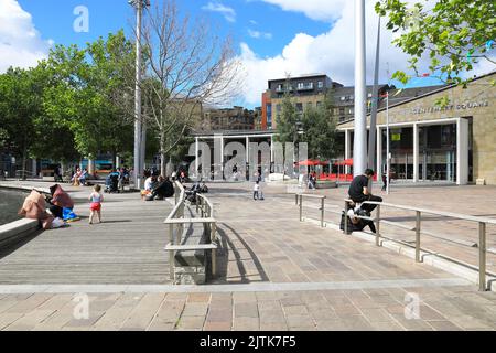 Centenary Square, am City Park, einem regenerierten Stadtpark, im Zentrum der Stadt Bradford, West Yorkshire, Großbritannien Stockfoto