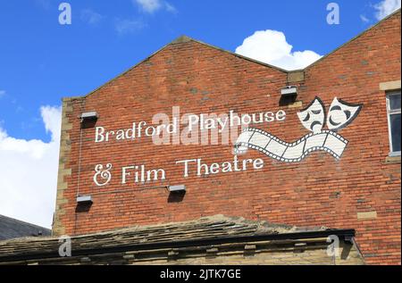 Bradford Playhouse in Little Germany, einer einzigartigen Gegend im Zentrum der Stadt, erbaut zwischen 1855 und 1890, als die Stadt eine boomende Wollindustrie hatte. Stockfoto