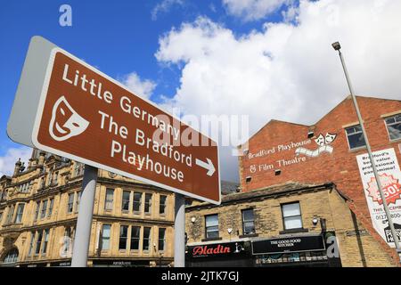 Bradford Playhouse in Little Germany, einer einzigartigen Gegend im Zentrum der Stadt, erbaut zwischen 1855 und 1890, als die Stadt eine boomende Wollindustrie hatte. Stockfoto