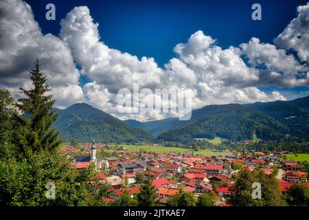 DE - BAVARIA: Das malerische Alpenresort Reit-im-Winkl in Oberbayern Stockfoto