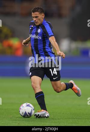 Mailand, Italien, 30.. August 2022. Kristjan Asllani vom FC Internazionale beim Spiel der Serie A in Giuseppe Meazza, Mailand. Bildnachweis sollte lauten: Jonathan Moscrop / Sportimage Stockfoto