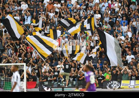Udine, Italien. 31. August 2022. Udinese Calcio Unterstützer während Udinese Calcio gegen ACF Fiorentina, italienische Fußballserie Ein Spiel in Udine, Italien, August 31 2022 Quelle: Independent Photo Agency/Alamy Live News Stockfoto