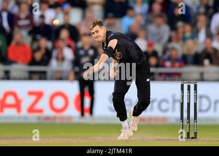 Josh Little von Manchester Originals beendete das Spiel mit den besten Bowlingfiguren aller Zeiten in den hundert, fünf Wickets für 13 Läufe Stockfoto