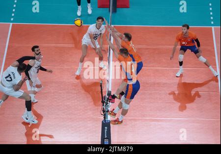 LJUBLJANA, SLOWENIEN - 31. AUGUST: Niederländische Spieler im Einsatz während der Volleyball-Weltmeisterschaft der Männer - Pool F - Vorbereitungsphase-Spiel zwischen den Niederlanden und dem Iran in der Arena Stozice am 31. August 2022 in Ljubljana, Slowenien (Foto: Borut Zivulovic/BSR Agency) Stockfoto
