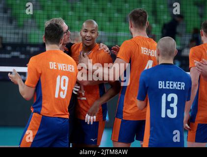 LJUBLJANA, SLOWENIEN - 31. AUGUST: Die Spieler der Niederlande feiern während der Volleyball-Weltmeisterschaft der Männer - Pool F - Vorbereitungsphase-Spiel zwischen den Niederlanden und dem Iran in der Arena Stozice am 31. August 2022 in Ljubljana, Slowenien (Foto: Borut Zivulovic/BSR Agency) Stockfoto