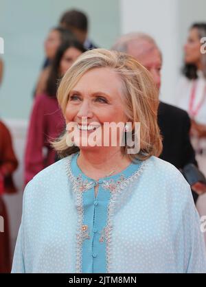 Venedig, Italien, 31.. August 2022, Hillary Clinton bei der Eröffnungszeremonie und der White Noise Gala mit rotem Teppich beim Filmfestival in Venedig 79. in Italien. Doreen Kennedy / Alamy Live News Stockfoto