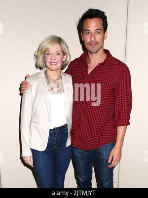 Maura West und Marcus Coloma nehmen am General Hospital Fantasy Event - New Jersey Teil, das am 5. Juni 2022 im Hilton Hasbrouck Heights, NJ, stattfand ©Steven Bergman/AFF-USA.COM Stockfoto