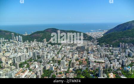 Blick von der Spitze des Aussichtspunktes Dona marta in Rio de Janeiro, Brasilien. Stockfoto