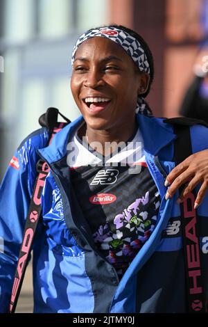 New York, USA. 31. August 2022. Coco Gauff kam am 31. August 2022 zu ihrem zweiten Spiel der US Open im USTA Billie Jean King National Tennis Center im Flushing Meadow Corona Park im Stadtteil Queens von New York City. (Foto von Anthony Behar/Sipa USA) Quelle: SIPA USA/Alamy Live News Stockfoto