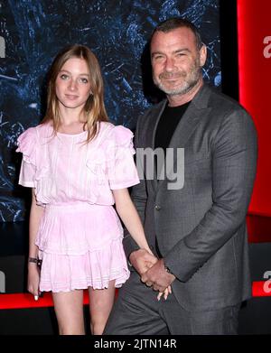 Liev Schreiber und Tochter Kai Schreiber bei der Weltpremiere der ...