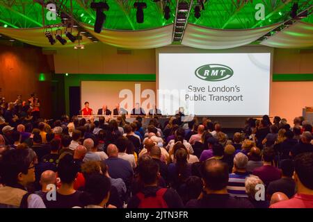 London, Großbritannien. 31.. August 2022. Die RMT-Gewerkschaftsversammlung zur Rettung des öffentlichen Verkehrs in London fand im TUC Congress House statt. Kredit: Vuk Valcic/Alamy Live Nachrichten Stockfoto