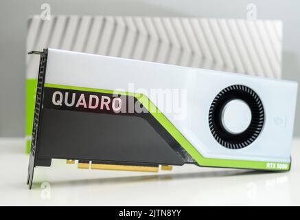 Paris, Frankreich - 28. März 2019: Hero-Projekt der neuen GPU Nvidia Quadro RTX 5000 Video-gpu-Karte, die auf der Turing-Mikroarchitektur basiert und mit Echtzeit-Raytracing ausgestattet ist Stockfoto