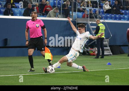 St. Petersburg, Russland. 31. August 2022. Zelimkhan Bakaev (Nr.7) von Zenit im Einsatz während des Fußballspiels der russischen Meisterschaft 2022/2023 zwischen Zenit Sankt Petersburg und Fakel Voronezh in der Gazprom Arena. Endergebnis: Zenit 2:0 Fakel. Kredit: SOPA Images Limited/Alamy Live Nachrichten Stockfoto