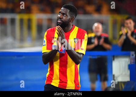 Foto Giovanni Evangelista/LaPresse 28 Agosto 2022 Lecce, Italia - Sport, calcio - U.S. Lecce vs Empoli F.C. - CampionatoSerie A Tim 2022/23 - Stadio E. Giardiniero - Via del Mare. Nella foto: Samuel UmtitiAugust 28, 2022 Lecce, Italien - Sport, Fußball - U.S Lecce vs Empoli F.C. - Italienische Meisterschaft Serie A Tim 2022/23- E. Giardiniero - Via del Mare Stadium. Im Bild: Samuel Umtiti Stockfoto