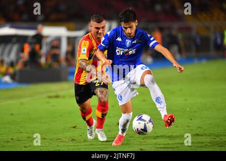 Foto Giovanni Evangelista/LaPresse 28 Agosto 2022 Lecce, Italia - Sport, calcio - U.S. Lecce vs Empoli F.C. - CampionatoSerie A Tim 2022/23 - Stadio E. Giardiniero - Via del Mare. Nella foto: Gabriel StrefezzaAugust 28, 2022 Lecce, Italien - Sport, Fußball - U.S Lecce vs Empoli F.C. - Italienische Meisterschaft Serie A Tim 2022/23- E. Giardiniero - Via del Mare Stadium. Im Bild: Gabriel Strefezza Stockfoto