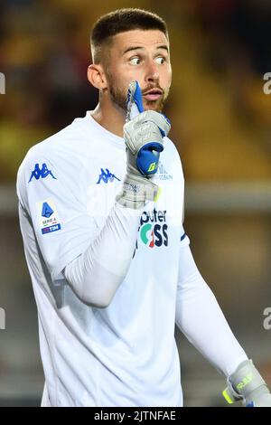 Foto Giovanni Evangelista/LaPresse 28 Agosto 2022 Lecce, Italia - Sport, calcio - U.S. Lecce vs Empoli F.C. - CampionatoSerie A Tim 2022/23 - Stadio E. Giardiniero - Via del Mare. Nella foto: Guglielmo VicarioAugust 28, 2022 Lecce, Italien - Sport, Fußball - USA Lecce vs Empoli F.C. - Italienische Meisterschaft Serie A Tim 2022/23- E. Giardiniero - Via del Mare Stadium. Im Bild: Guglielmo Vicario Stockfoto