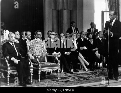 2. Oktober 1985, Paris, Frankreich: MICHAIL GORBATSCHOW bei einem offiziellen Besuch zum Treffen mit dem französischen Präsidenten Mitterrand. (Bild: © Keystone Press Agency/ZUMA Press Wire) Stockfoto