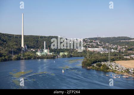 Blick über den Harkortsee auf die Stadt Herdecke und das Kombikraftwerk Cuno, Kombikraftwerk, Gasturbine, Nordrhein-Westfalen, Deutschland. Stockfoto