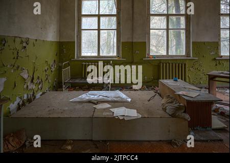 Sperrzone Tschernobyl und Geisterstadt Prypjat in der Ukraine Stockfoto