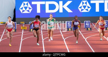 Ewa Swoboda, Mujinga Kambundji, Bree Masters, Melissa Jefferson, Maria Isabel Perez, die beim Leichtathletik-Weltmeister 100m in den Damen gegeneinander antreten Stockfoto