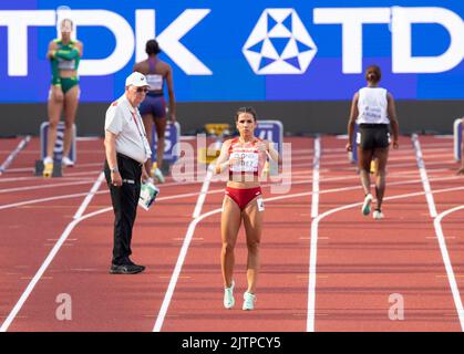 Maria Isabel Perez aus Spanien tritt bei den 100m Damen-Läufen bei den Leichtathletik-Weltmeisterschaften in Hayward Field, Eugene, Oregon, USA, auf der 16. Ju an Stockfoto