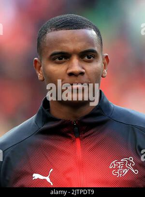 Fileboto vom 05-06-2019 von Manuel Akanji, der sich nach der Unterzeichnung eines fünf-Jahres-Vertrags für den Umzug von Borussia Dortmund nach Manchester City auf den Silbersieg in England gesetzt hat. Ausgabedatum: Donnerstag, 1. September 2022. Stockfoto