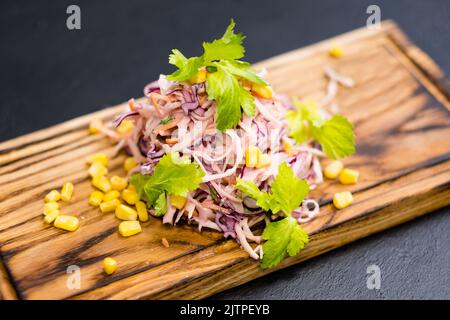 Speisekarte des Restaurants Coleslaw Salat hausgemachte Mayonnaise Stockfoto
