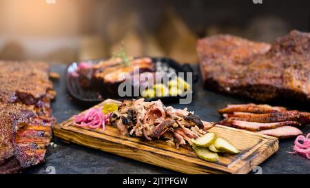 Grill-Restaurant geräuchert zog Schweinefleisch Rippchen Fleisch Rippchen Stockfoto
