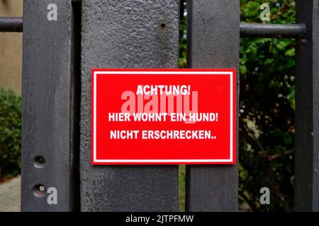 Warnschild, Hund, Berlin, nicht zu verhunchen, Deutschland Stockfoto