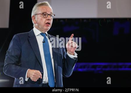 London, Großbritannien. 31. August 2022. Michael Gove, MP, spricht für Rishi Sunak. Bei den letzten Rennen um die Führung der Konservativen Partei in der Wembley Arena kämpfen Liz Truss und Rishi Sunak um die Führung der Partei und die Position des nächsten Premierministers. Kredit: Imageplotter/Alamy Live Nachrichten Stockfoto