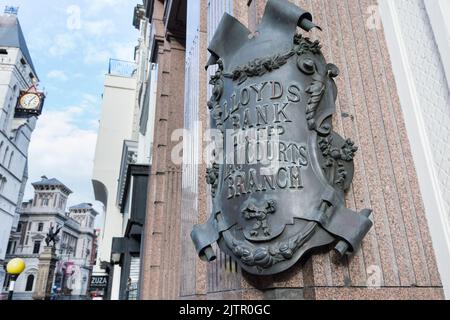 The Enrance to Lloyds Bank, Law Courts Branch, 222 The Strand, London, WC2, England, Großbritannien Stockfoto