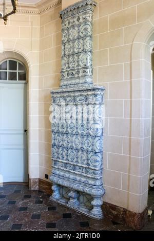 Das Schloss VON VOLTAIRE in LA FERNEY-VOLTAIRE : innen, Porzellan-Heizgeräte Stockfoto
