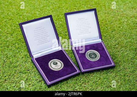 Detail der Centenary Coin bei den Meisterschaften 2022 im Wimbledon AELTC Stockfoto