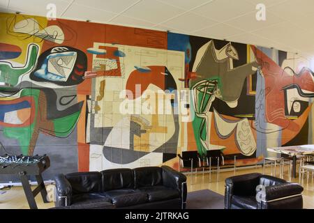 Der Schweizer Pavillon in der Cité Internationale Universitaire, Paris, erbaut 1930-33, ein bahnbrechender modernistischer Bau des Architekten Le Corbusier Stockfoto