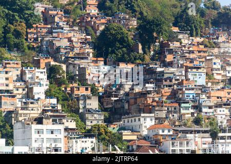 Hügel von den Ziegen ' morro dos Cabritos' in Rio de Janeiro, Brasilien - 27 Juni 2020: Hügel beherbergt die Ziegen in der Copacabana-Viertel von Rio de Stockfoto