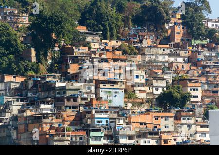 Hügel von den Ziegen ' morro dos Cabritos' in Rio de Janeiro, Brasilien - 27 Juni 2020: Hügel beherbergt die Ziegen in der Copacabana-Viertel von Rio de Stockfoto