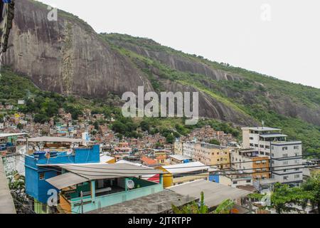 Blick von innen auf die rocinha Favela in Rio de Janeiro, Brasilien - 29. November 2012: Blick von innen auf die rocinha Favela, die größte Favela in latein am Stockfoto