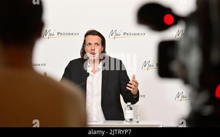 Wien, Österreich. 01. September 2022. Pressekonferenz mit Präsidentschaftskandidat Dominik Wlazny (Marco Pogo) im Presseclub concordia. Thema: „Wofür ich stehe.“ Präsentationsthemen und -Inhalte Stockfoto