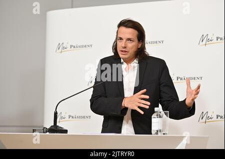 Wien, Österreich. 01. September 2022. Pressekonferenz mit Präsidentschaftskandidat Dominik Wlazny (Marco Pogo) im Presseclub concordia. Thema: „Wofür ich stehe.“ Präsentationsthemen und -Inhalte Stockfoto