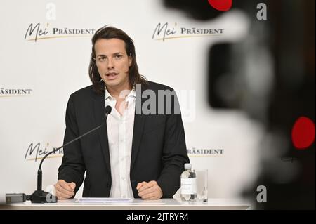 Wien, Österreich. 01. September 2022. Pressekonferenz mit Präsidentschaftskandidat Dominik Wlazny (Marco Pogo) im Presseclub concordia. Thema: „Wofür ich stehe.“ Präsentationsthemen und -Inhalte Stockfoto