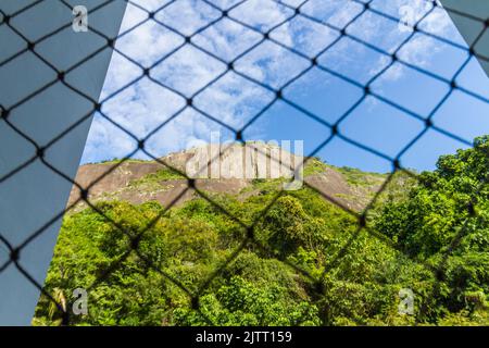 Hügel von den Ziegen gesehen, die die Stadt in Rio de Janeiro. Stockfoto