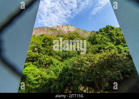 Hügel von den Ziegen gesehen, die die Stadt in Rio de Janeiro. Stockfoto