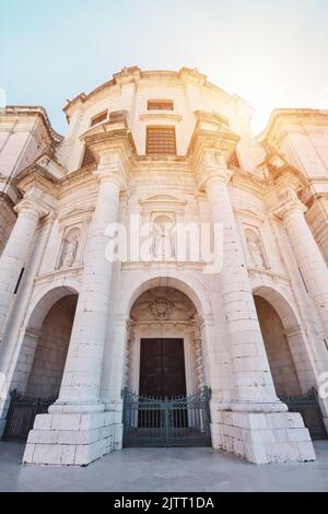 Kirche Santa Engrácia, Igreja de Santa Engrácia, das Nationale Pantheon im Viertel Alfama, Lissabon, der Hauptstadt Portugals. Stockfoto