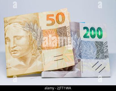 Banknoten von zweihundertfünfzig Reais, insgesamt zweihundertfünfzig. Stockfoto