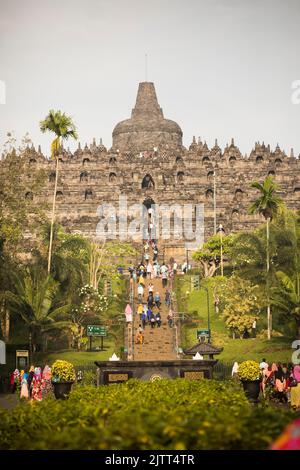 Antiker buddhistischer Borobudur Tempel außerhalb Jogjakarta (Yogyakarta), Java, Indonesien, Asien. Stockfoto