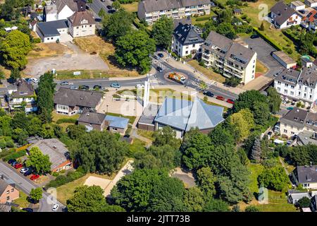 Luftaufnahme, St. Joseph's Catholic Church, Berghofen, Dortmund, Ruhrgebiet, Nordrhein-Westfalen, Deutschland, Kultstätte, DE, Europa, Glaubensgemeinschaft, Stockfoto